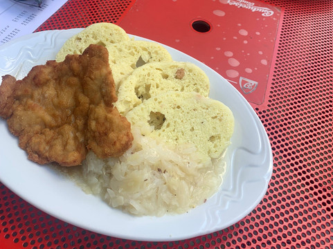 Restaurace Lesni zatisi