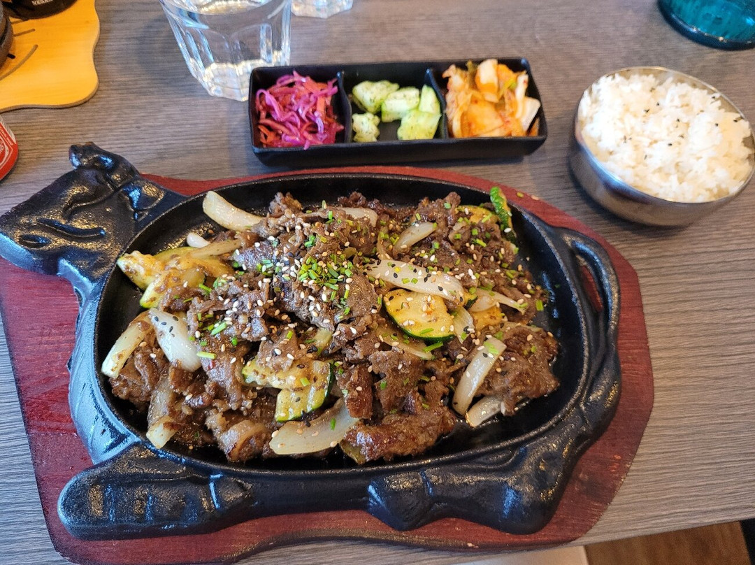 Khaan Sushi