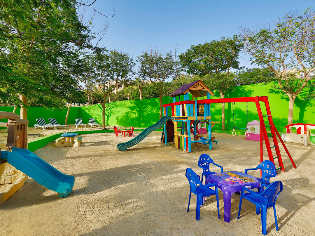 死海假日酒店主图