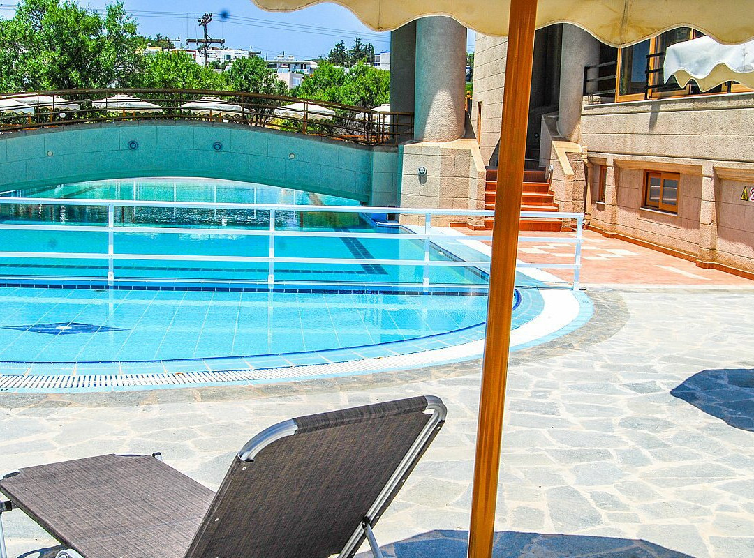 Ledras Beach Hotel主图