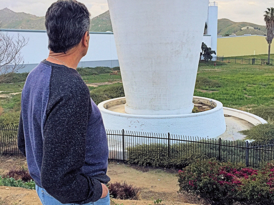 World's Largest Paper Cup-里弗赛德必去景点