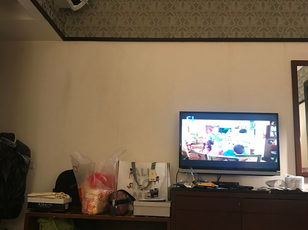 The Plaza Hotel Balanga City主图