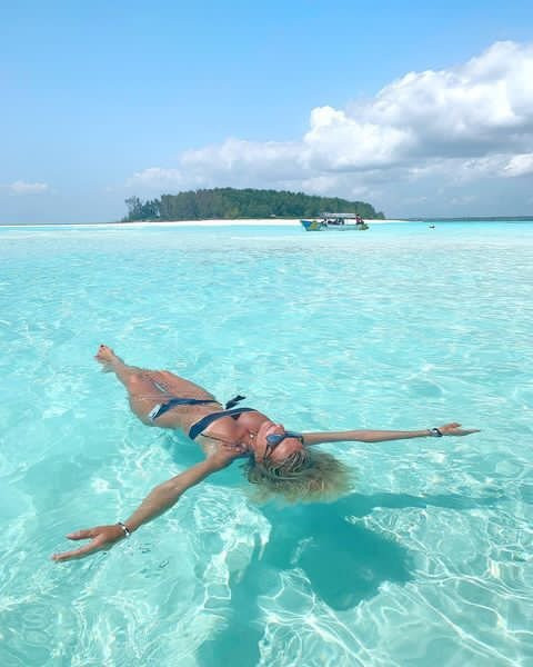 Be happy with smart driver (Mr. hafidh) and professional guide in  Zanzibar-Kizimkazi Dimbani必去景点