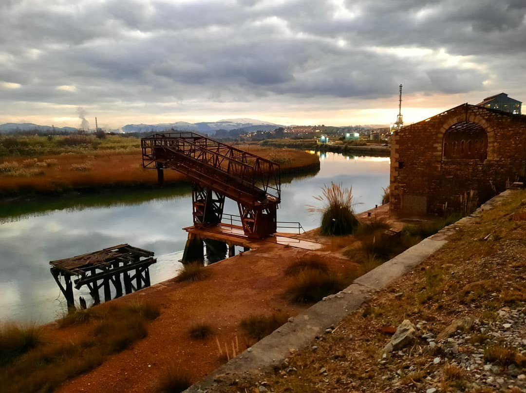 Antiguo Muelle De Hinojedo-苏安塞斯必去景点