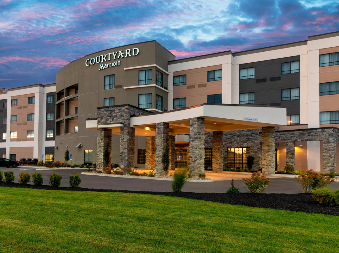 Courtyard by Marriott Cleveland Elyria主图