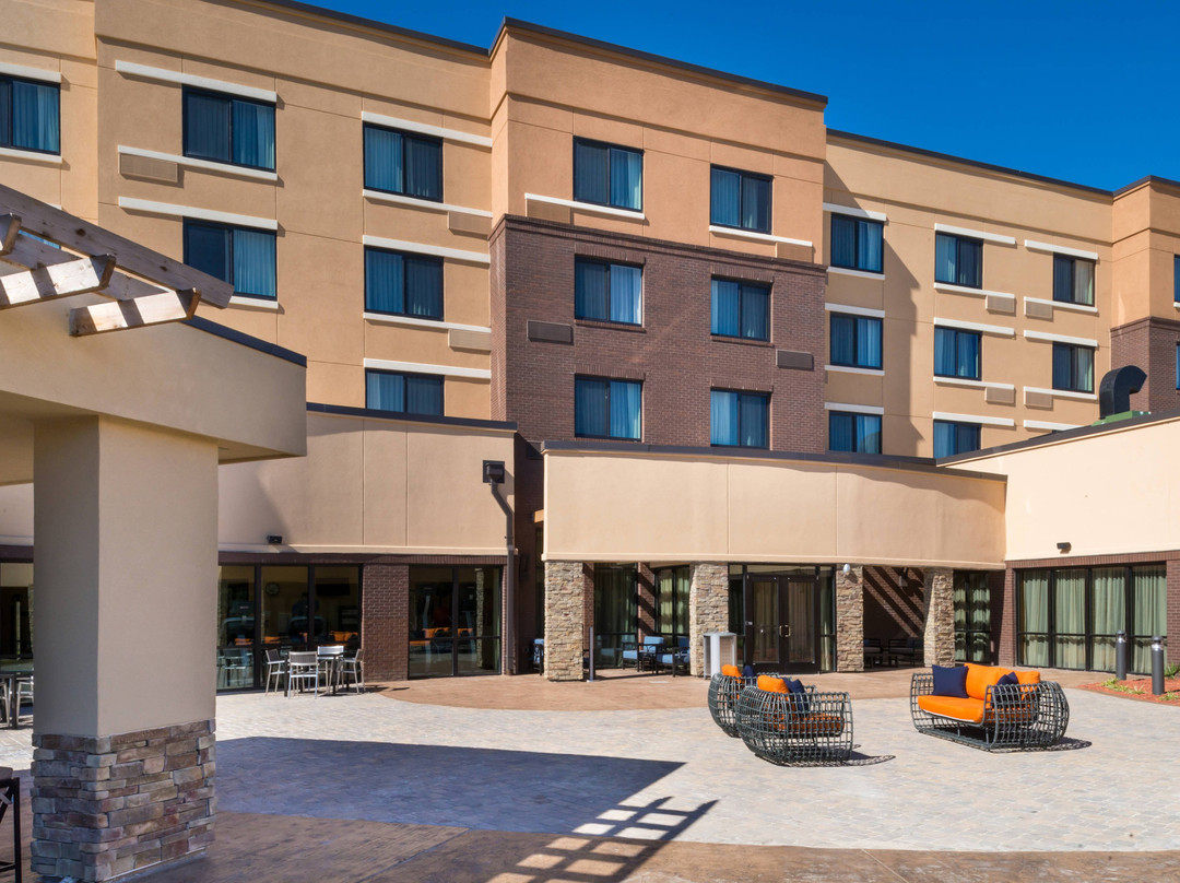 Courtyard by Marriott Jacksonville主图
