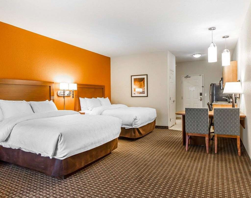 MainStay Suites Stanley主图