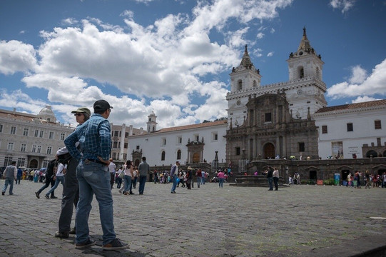 LUIS ALBERTO CRUZATTY VALENCIA-基多必去景点