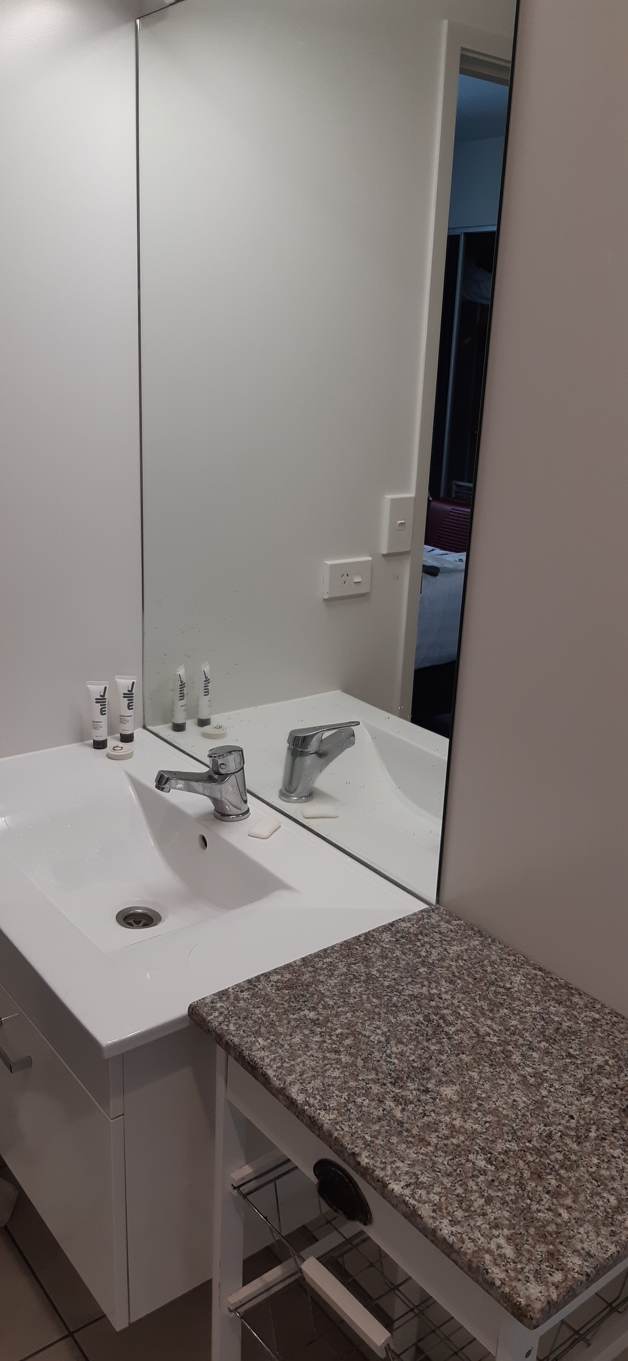 奎斯特罗托鲁阿中心服务公寓-浴室