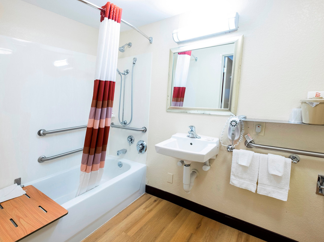 新伦敦米斯提红顶客栈主图