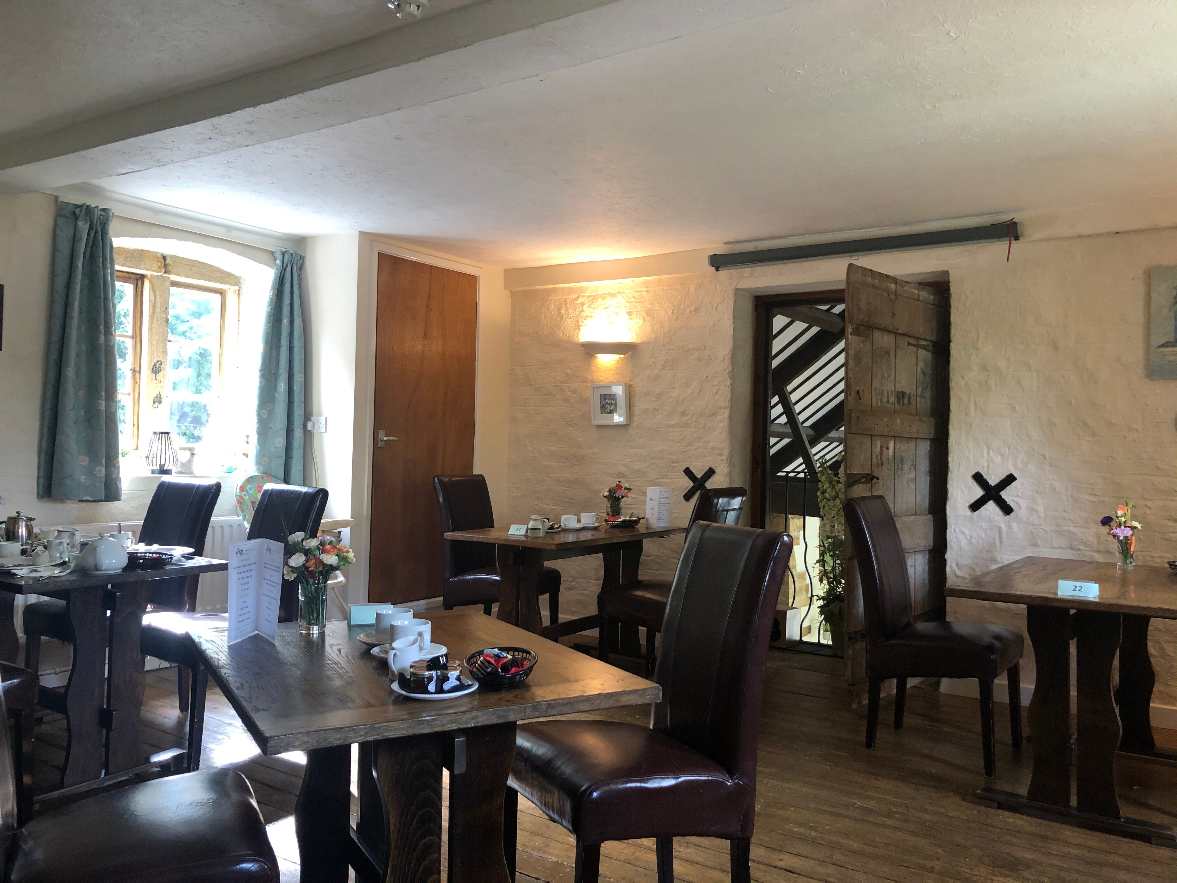Haselbury Mill-餐饮