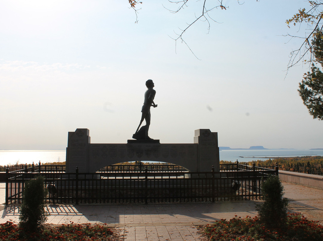 Terry Fox Monument景点图片