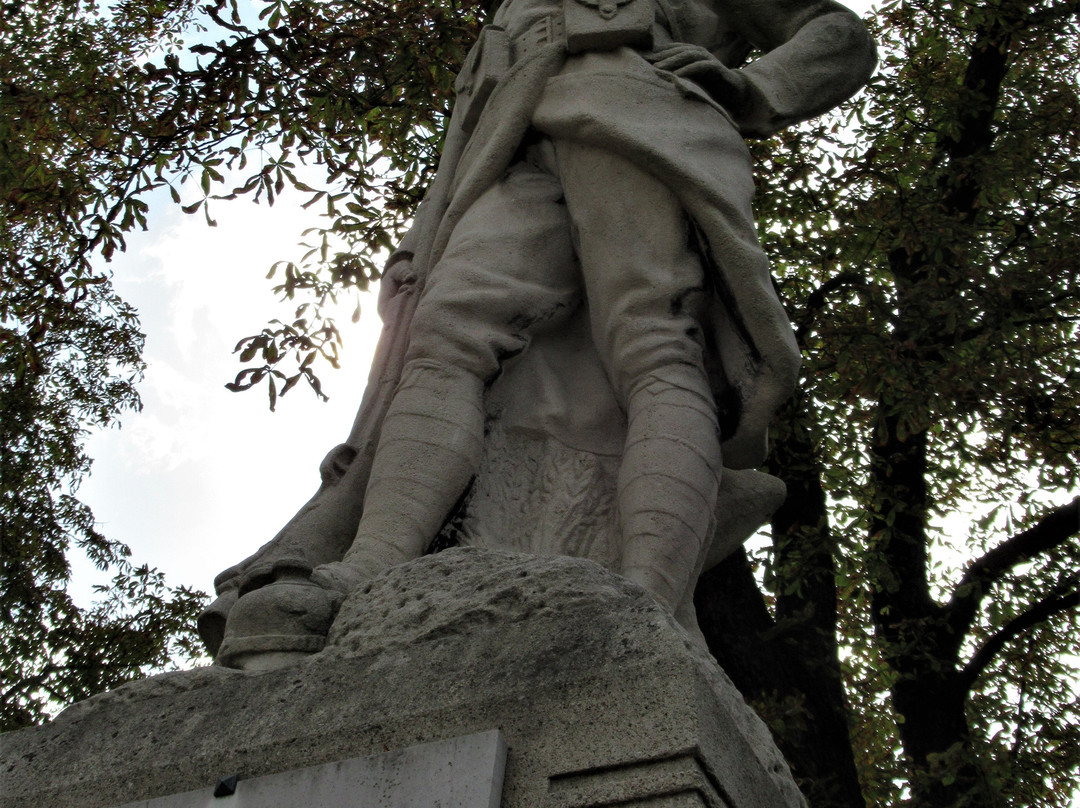 Monument communal-Saint Gratien必去景点