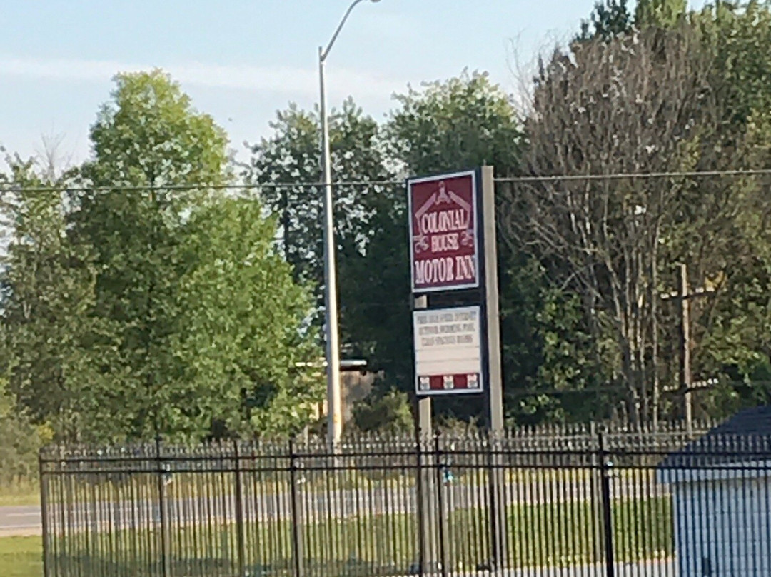 Colonial House Motor Inn主图