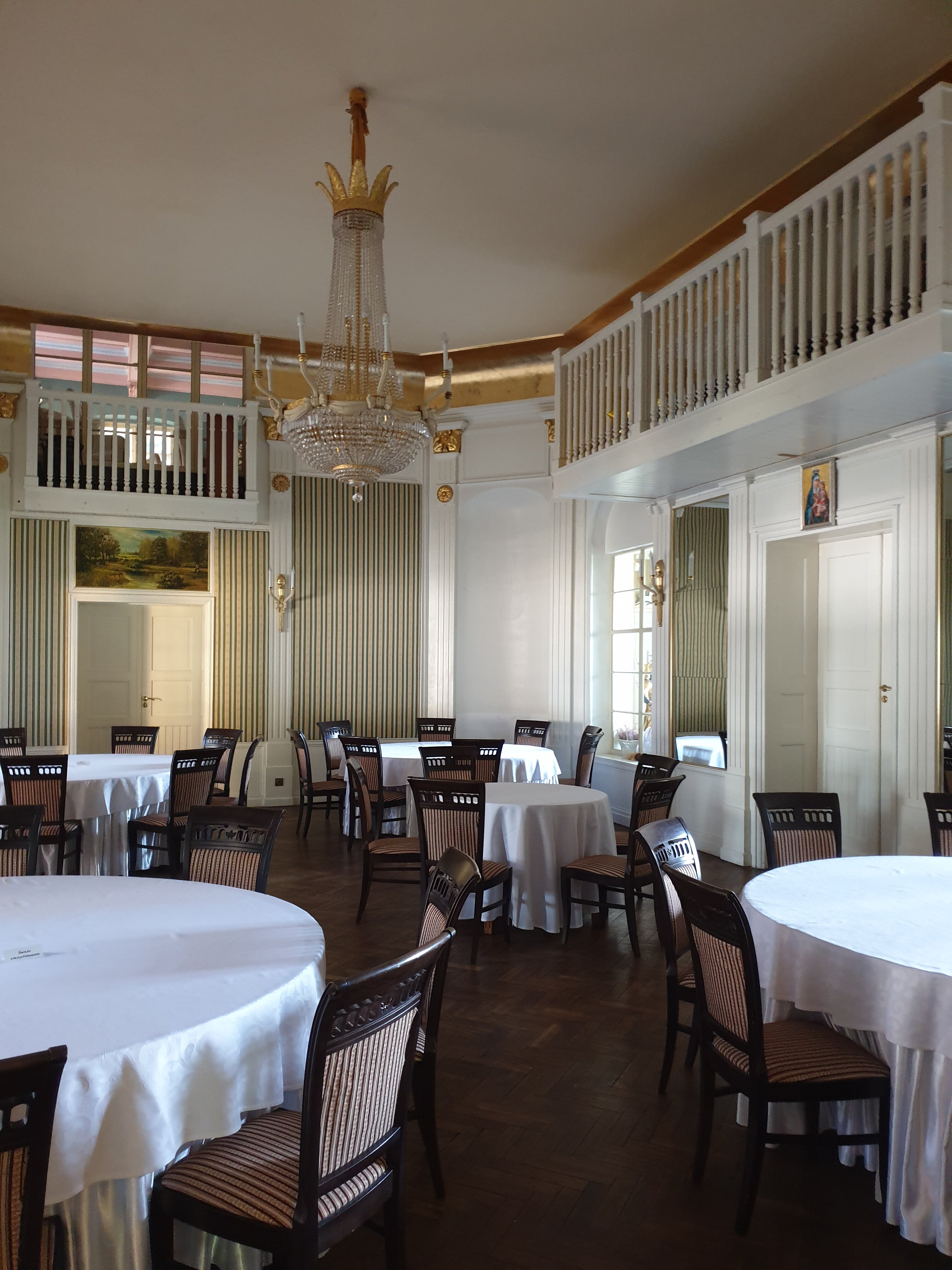 Bazantarnia Palace-餐饮