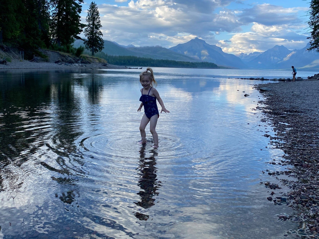 Apgar Village Lodge主图