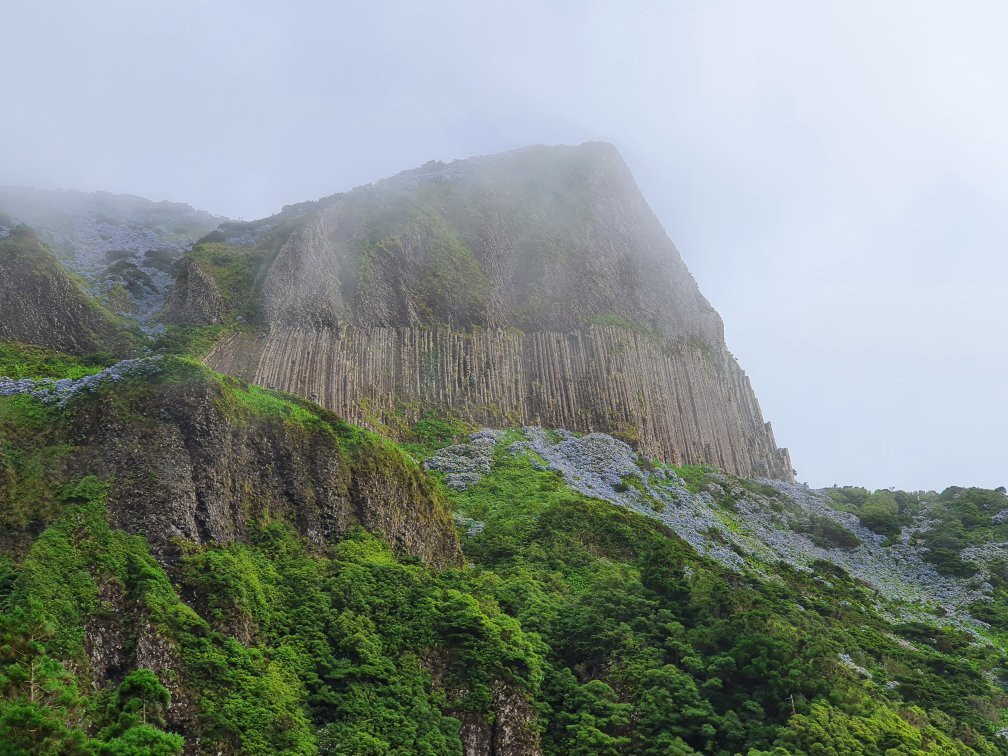Rocha dos Bordões-Lajes das Flores必去景点