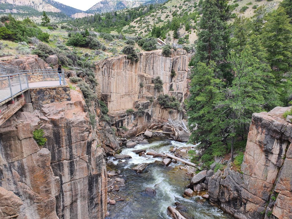 Shell Falls-谢里登必去景点