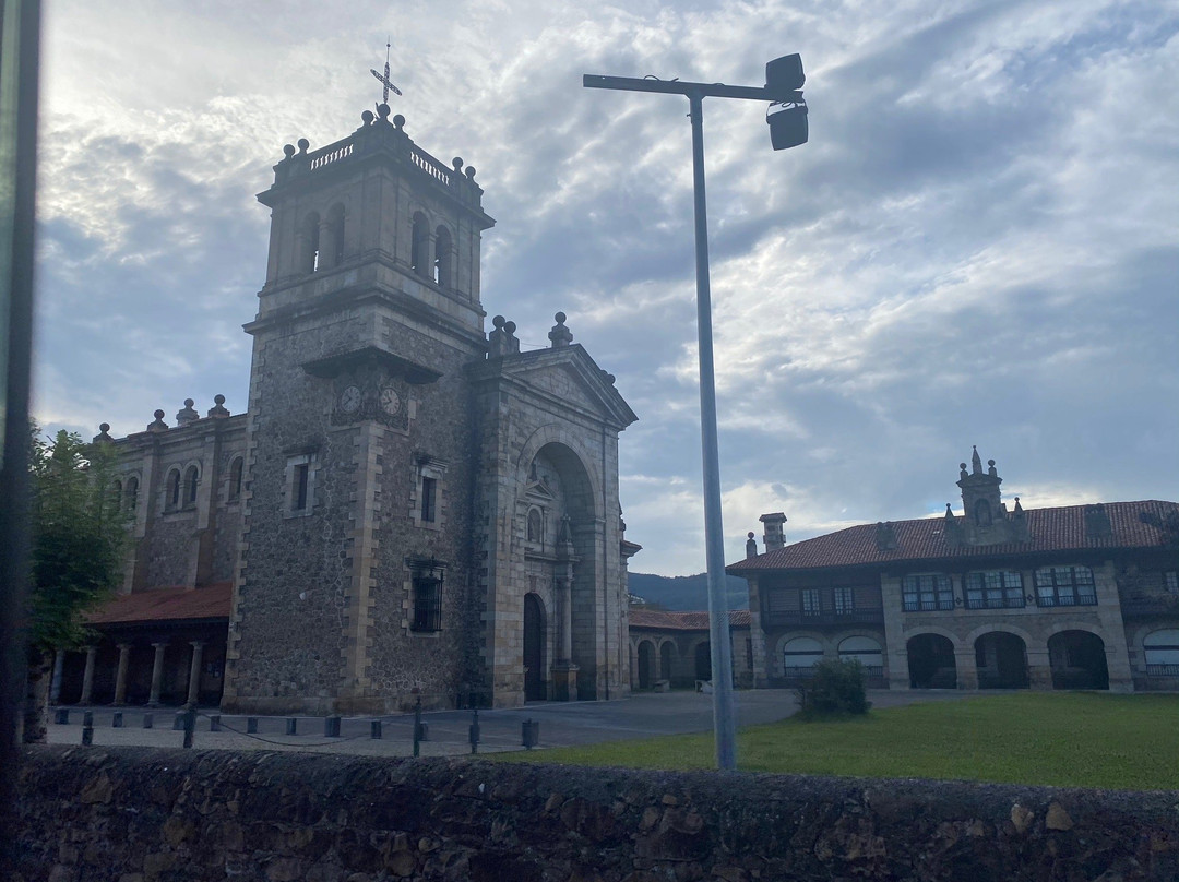 Iglesia de San Vicente Martir景点图片