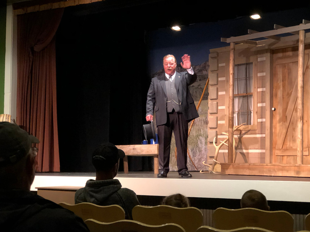 Old Town Hall Theater-Medora必去景点