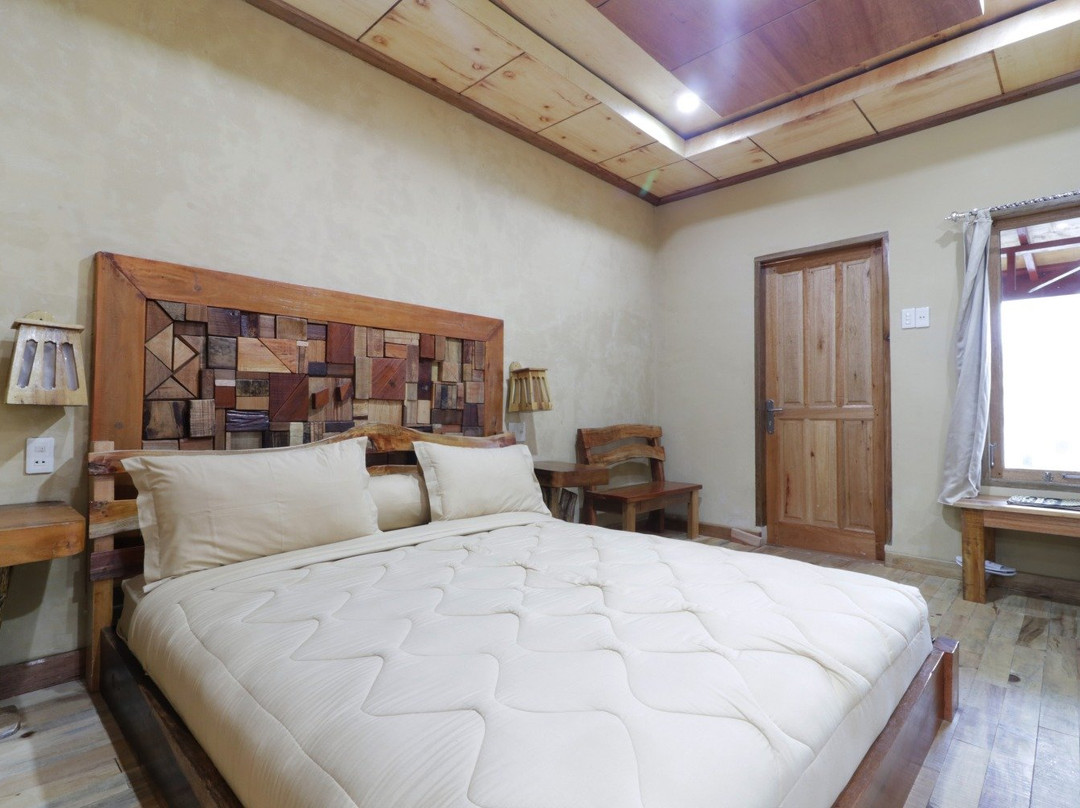 Alloyna Country Cottage主图