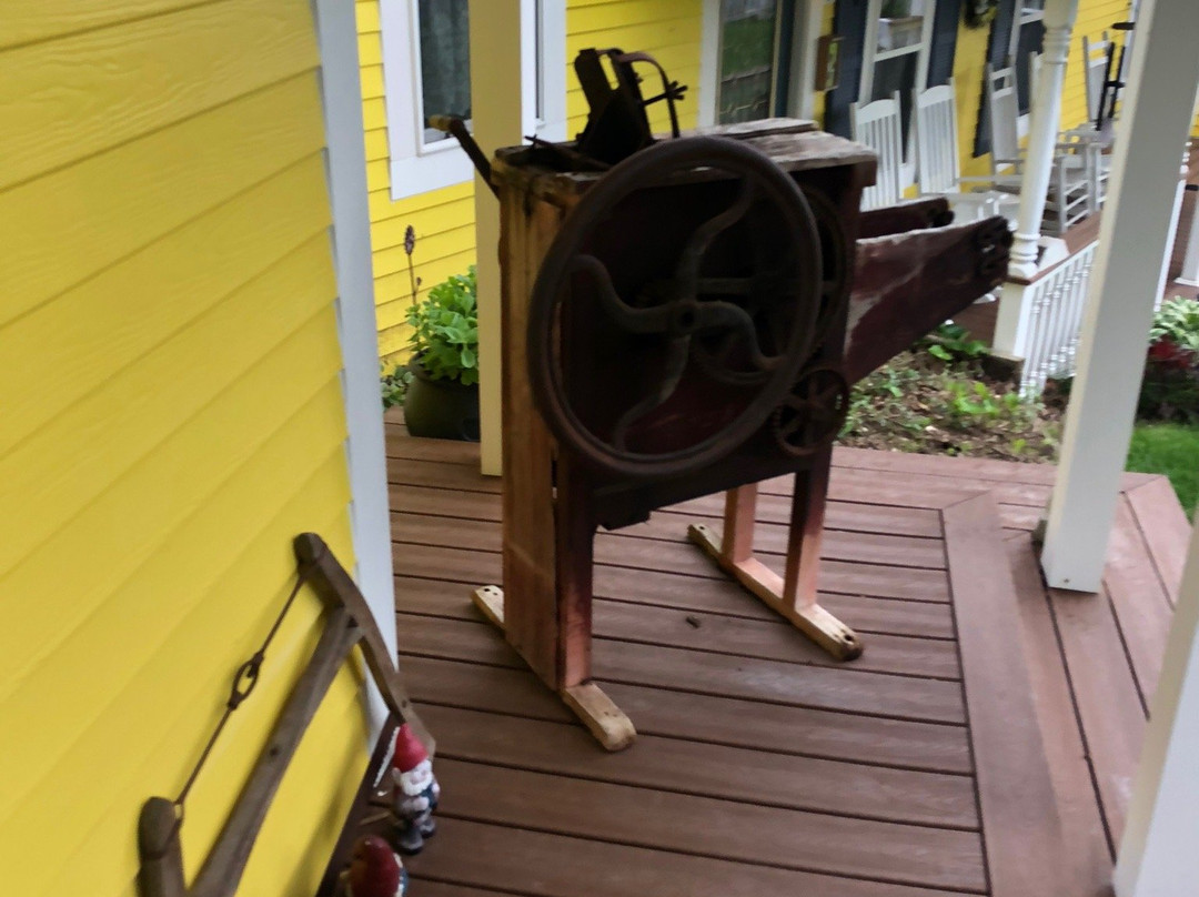 1875 Homestead Bed and Breakfast主图