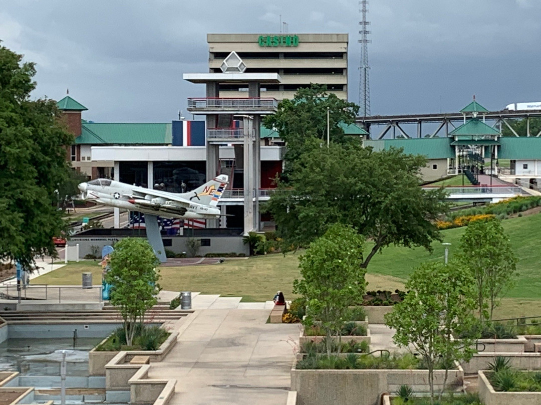 Riverfront Plaza-巴吞鲁日必去景点