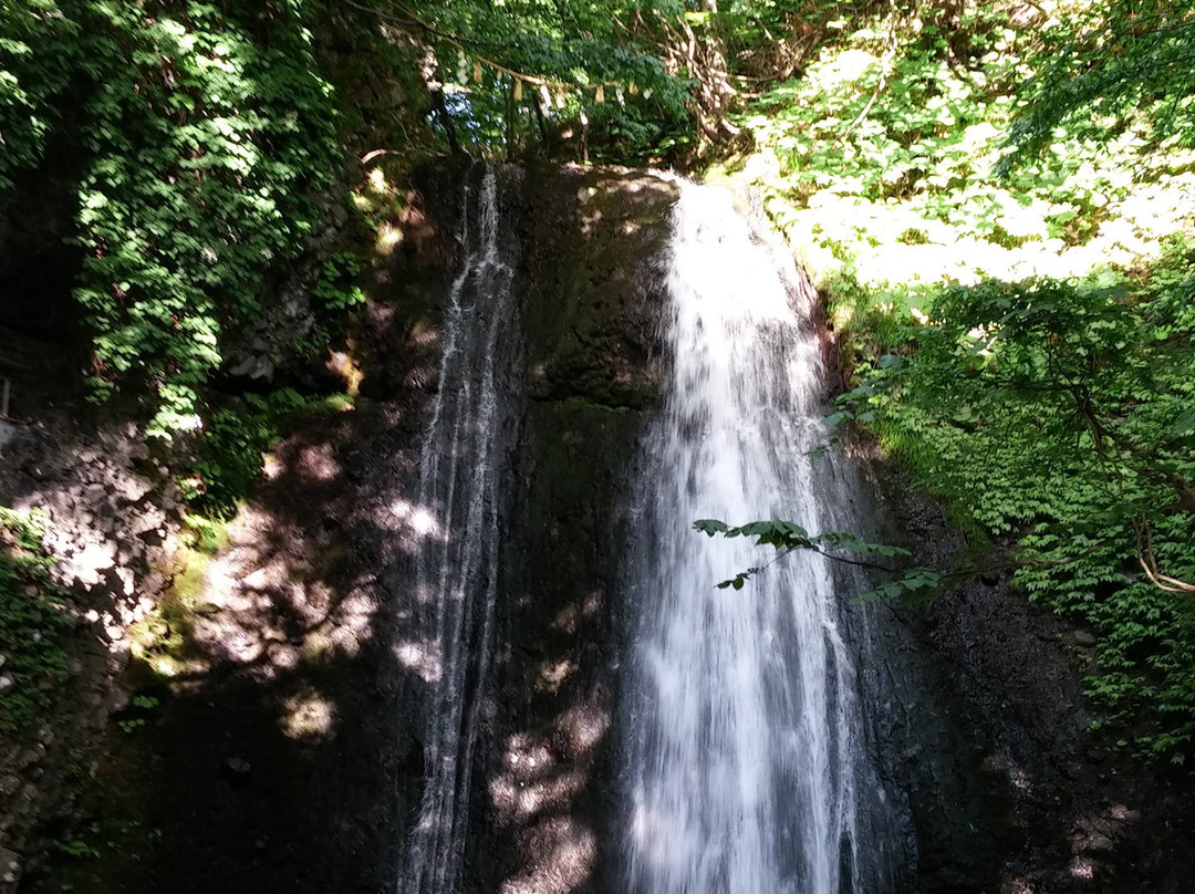 Shirataki Falls景点图片