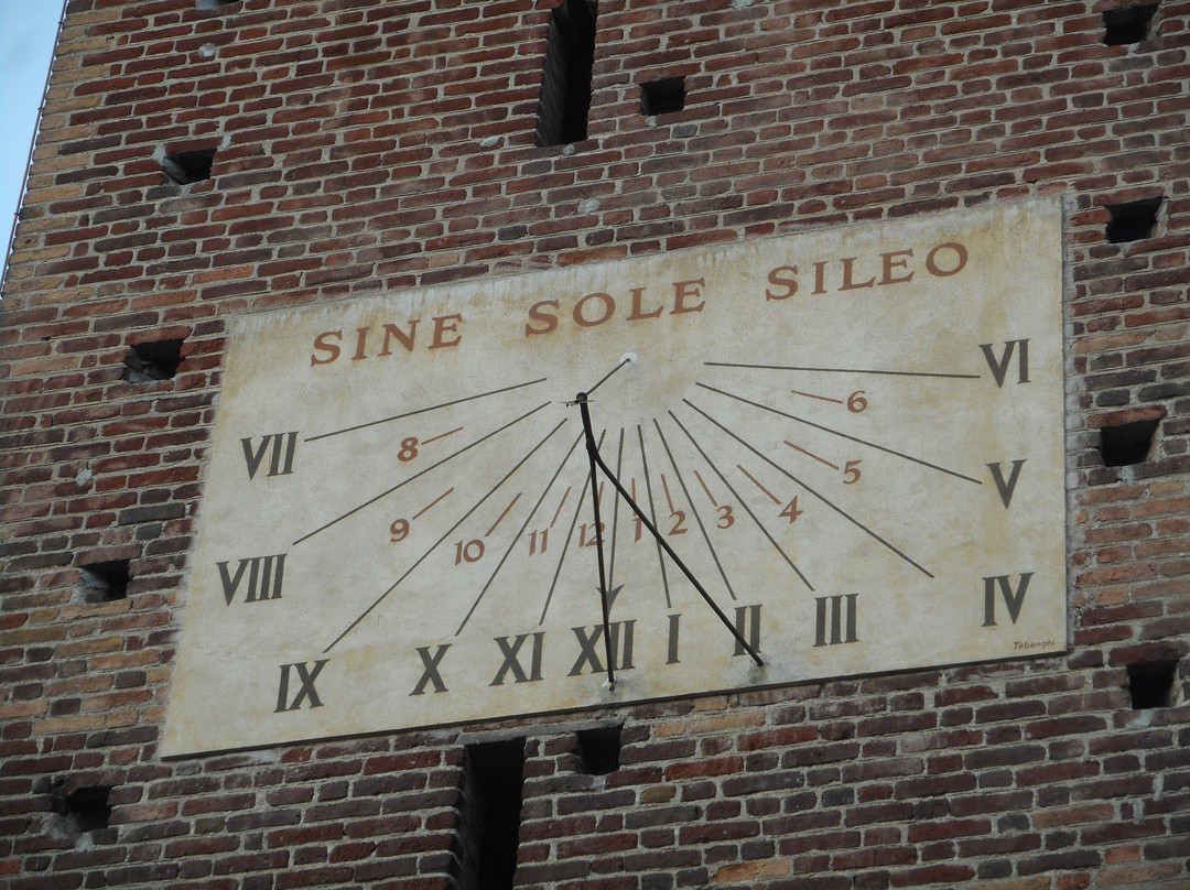 Torre civica di Piazza S. Cassiano-Grugliasco必去景点