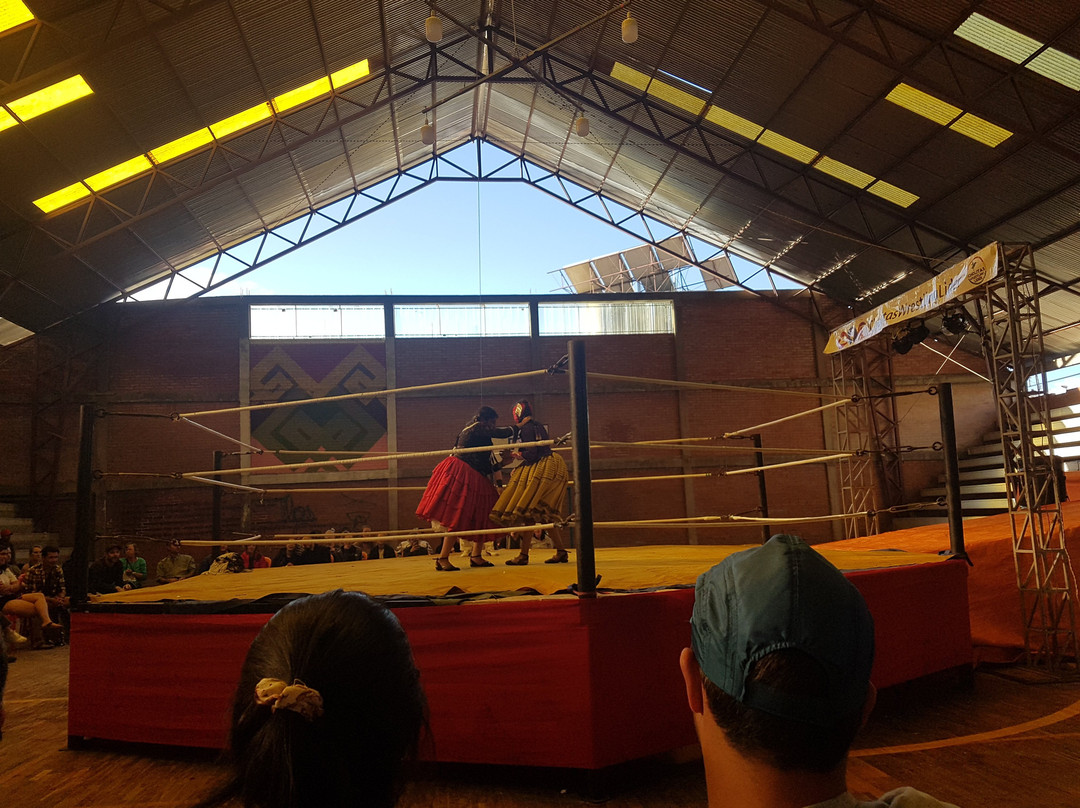 Cholitas Wrestling-拉巴斯必去景点