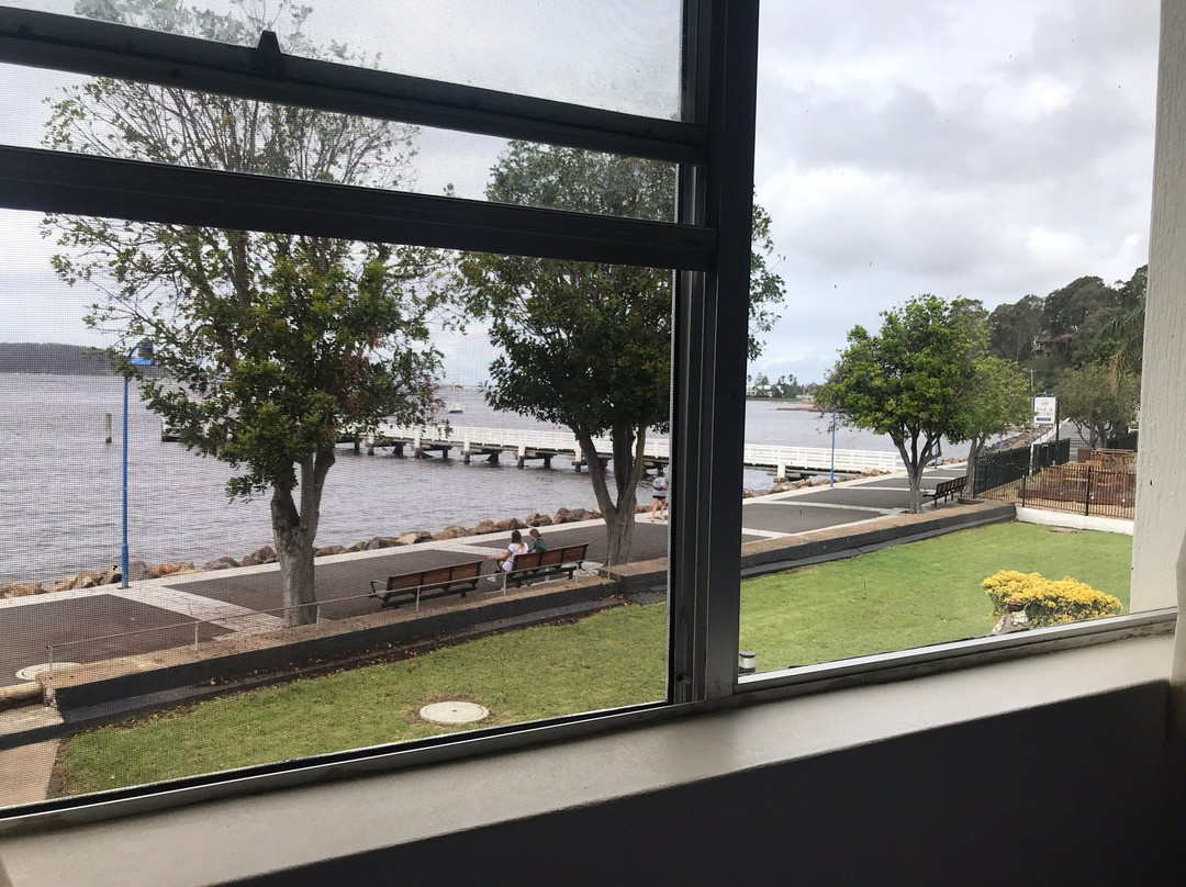 Zorba Waterfront Motel主图