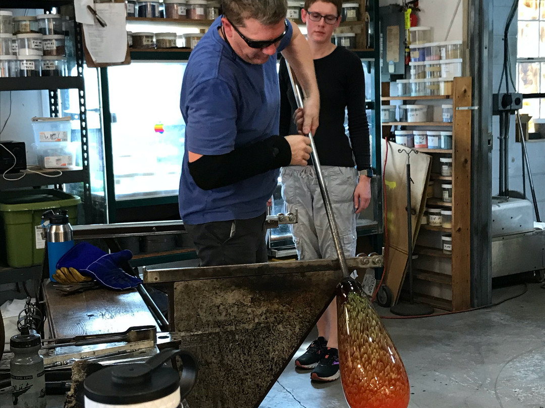 Hot Island Glass-马卡瓦必去景点