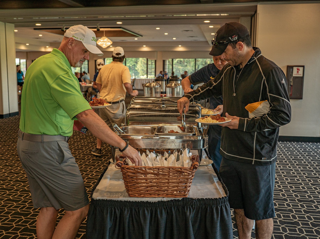 Fox Hills Golf Course & Banquet Center-普利茅斯必去景点