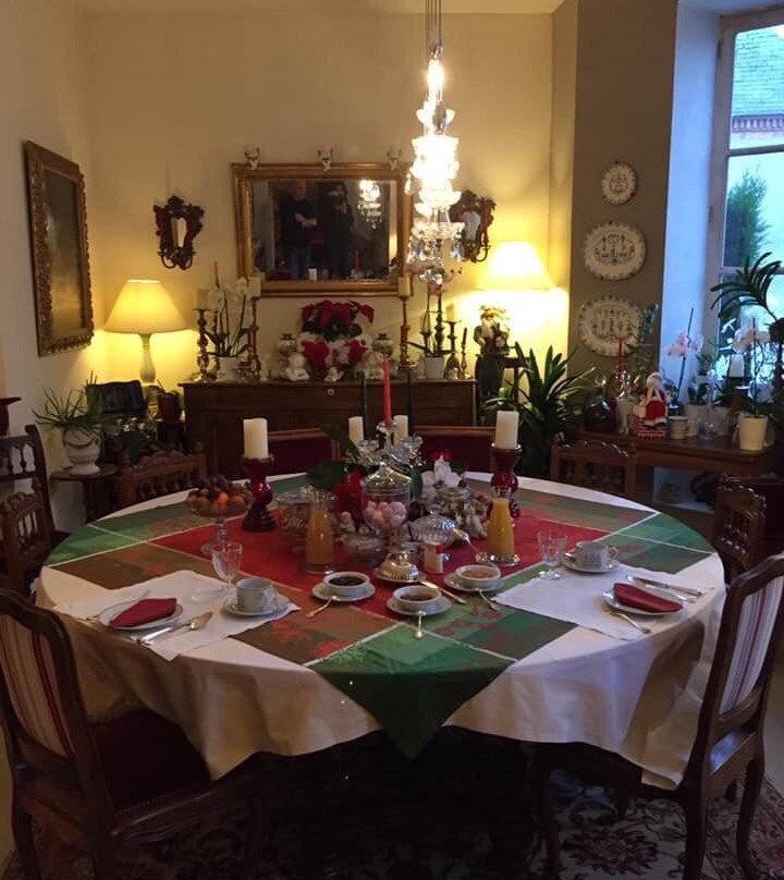 Le Petit Chateau主图