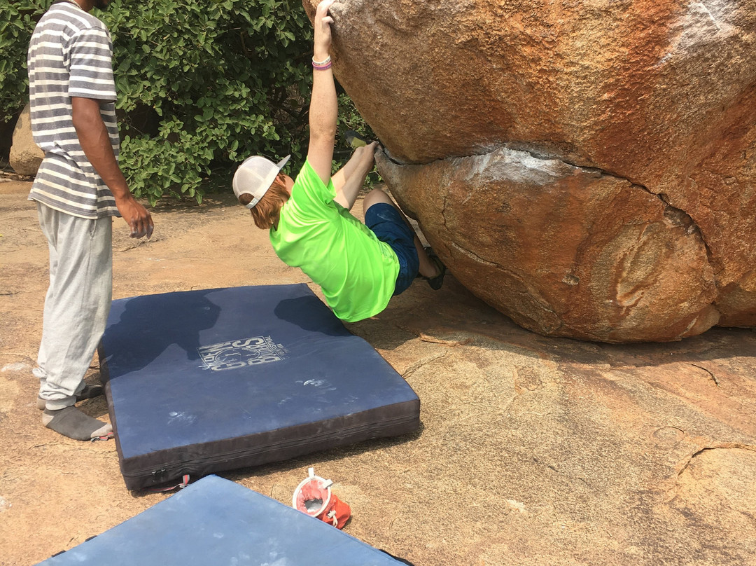 Tom and Jerry Climbing Shop-亨比必去景点