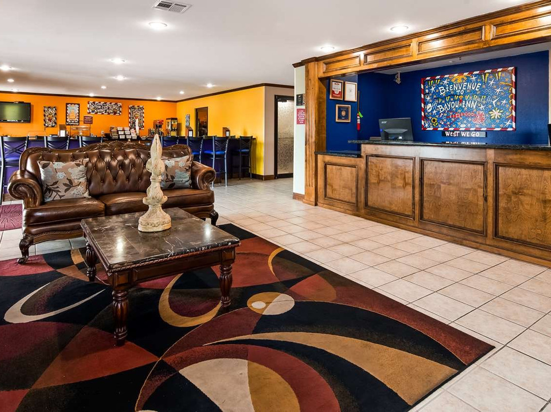 贝斯特韦斯特牛轭湖旅馆主图