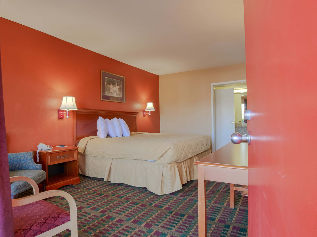 Lakeview Inn Kingston主图