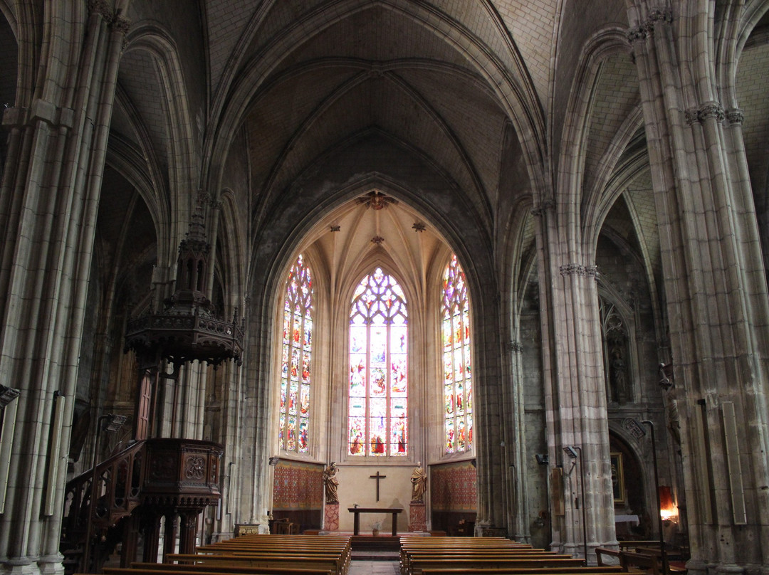 Eglise Saint-Pierre景点图片