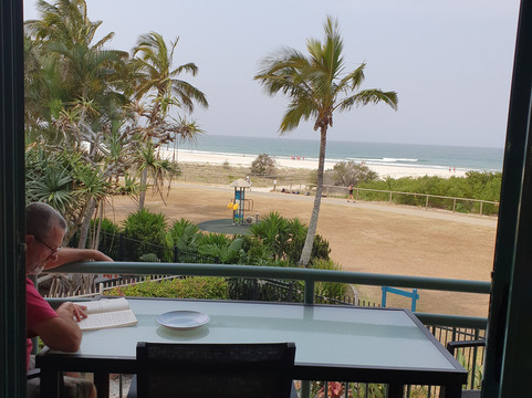 克伦宾海滩假日公寓主图