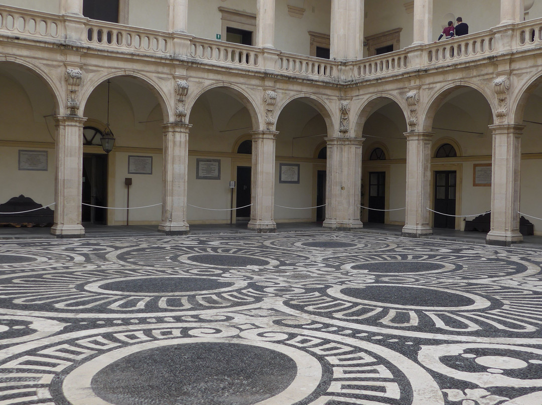 Palazzo Centrale-卡塔尼亚必去景点