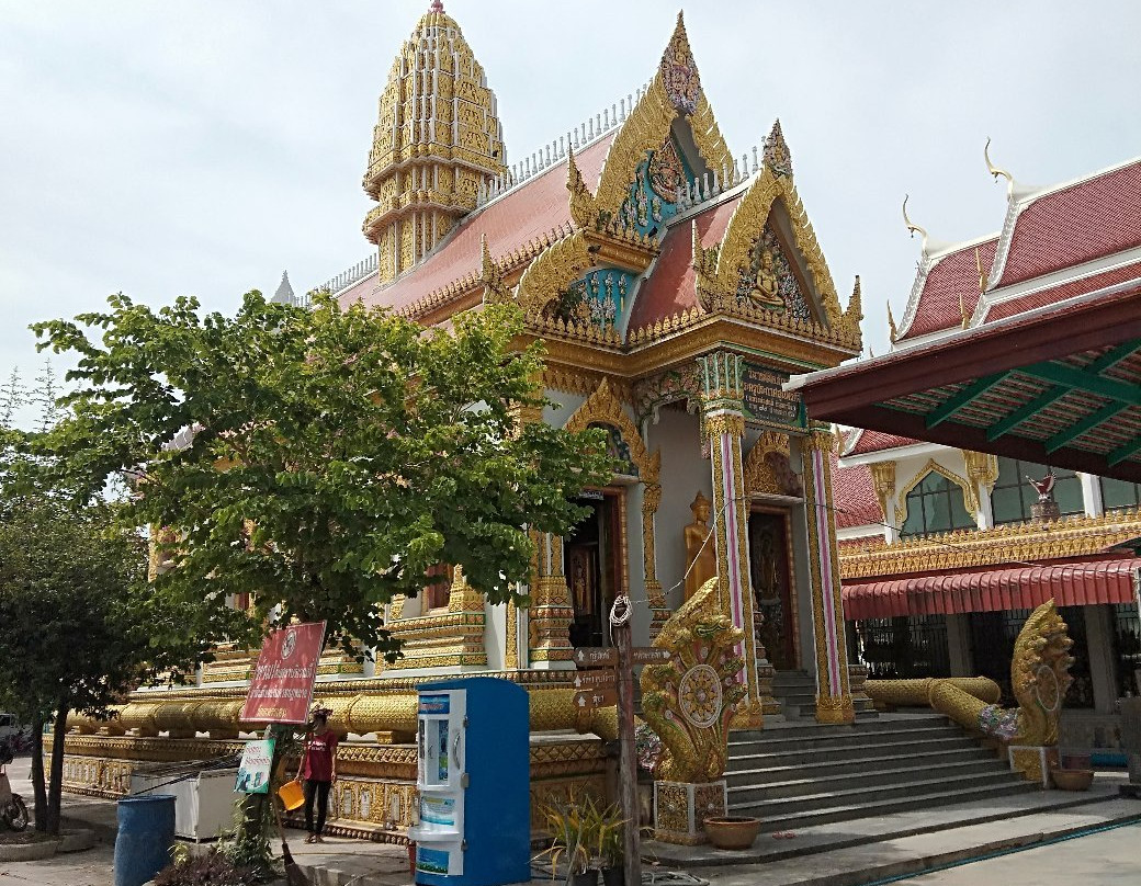 Wat Thap Kradan-颂丕农必去景点