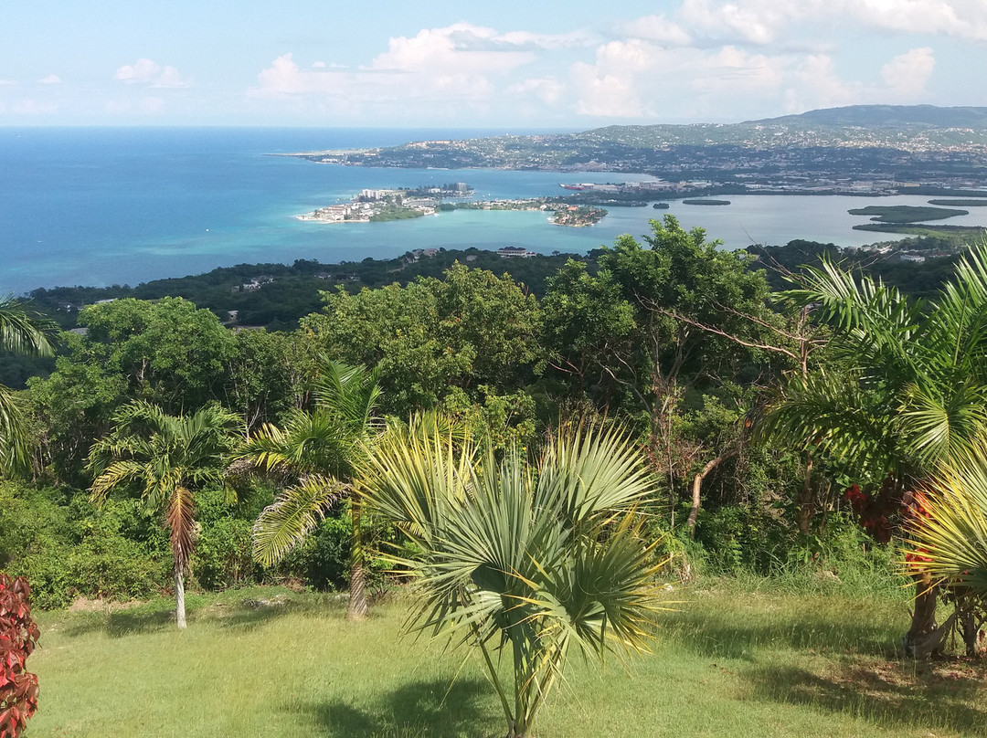 Waterfield Retreat主图