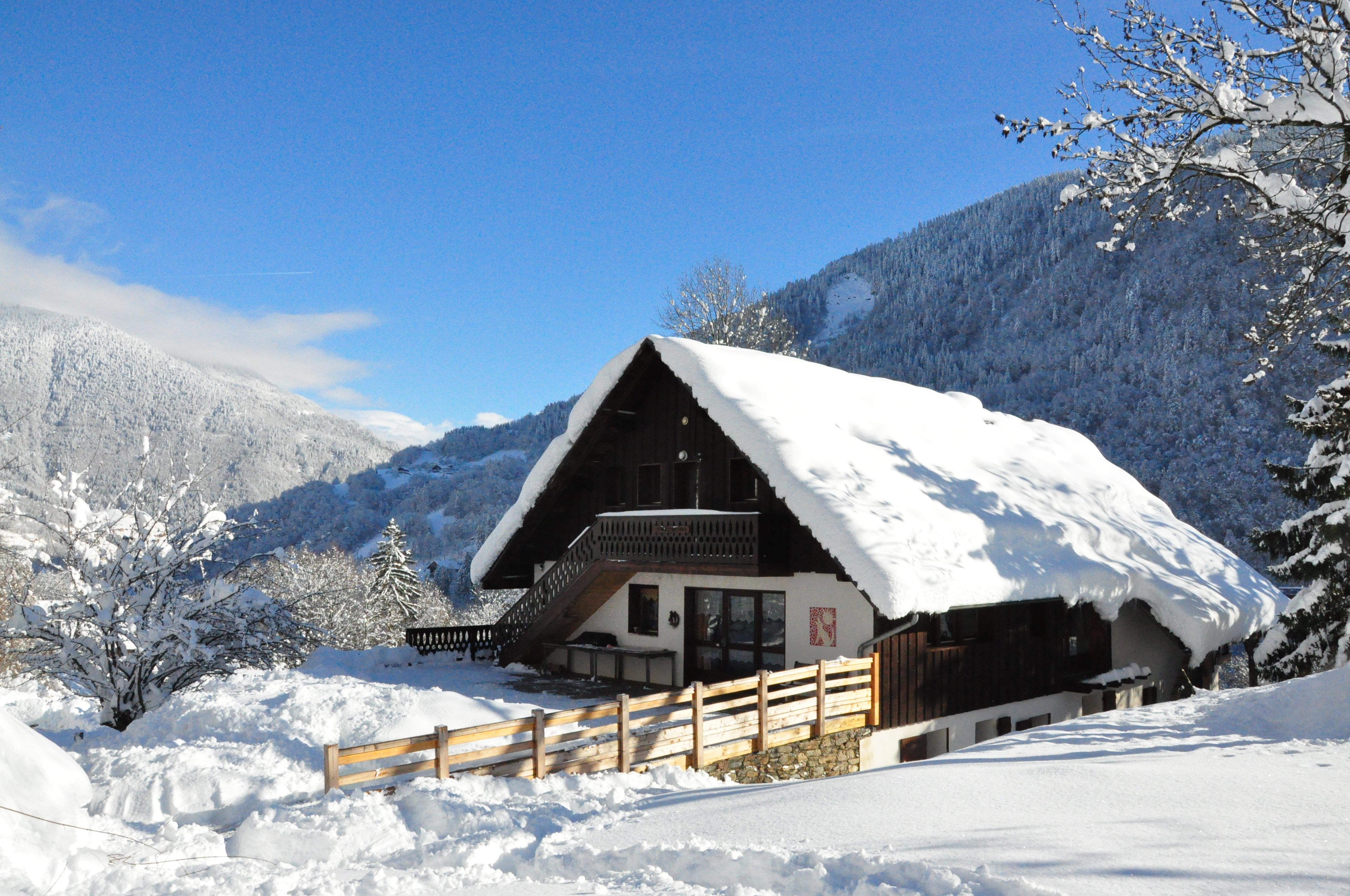 La Grange Aux Loups-官方