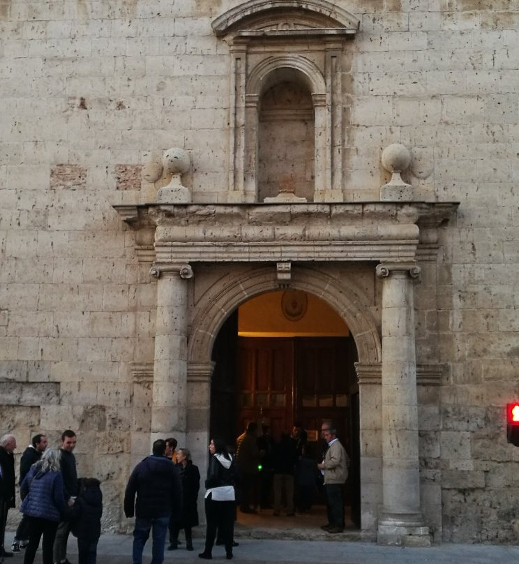 Iglesia de San Pedro Martir-Medina de Rioseco必去景点