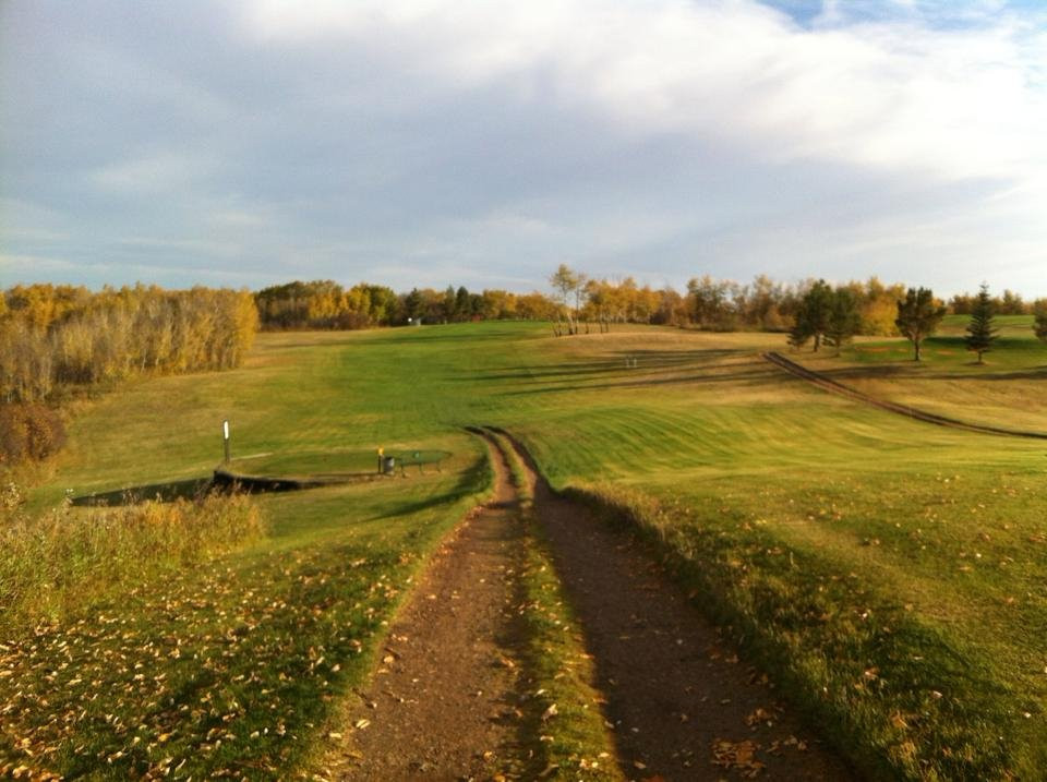 Hardisty Lakeview Golf Course-Hardisty必去景点