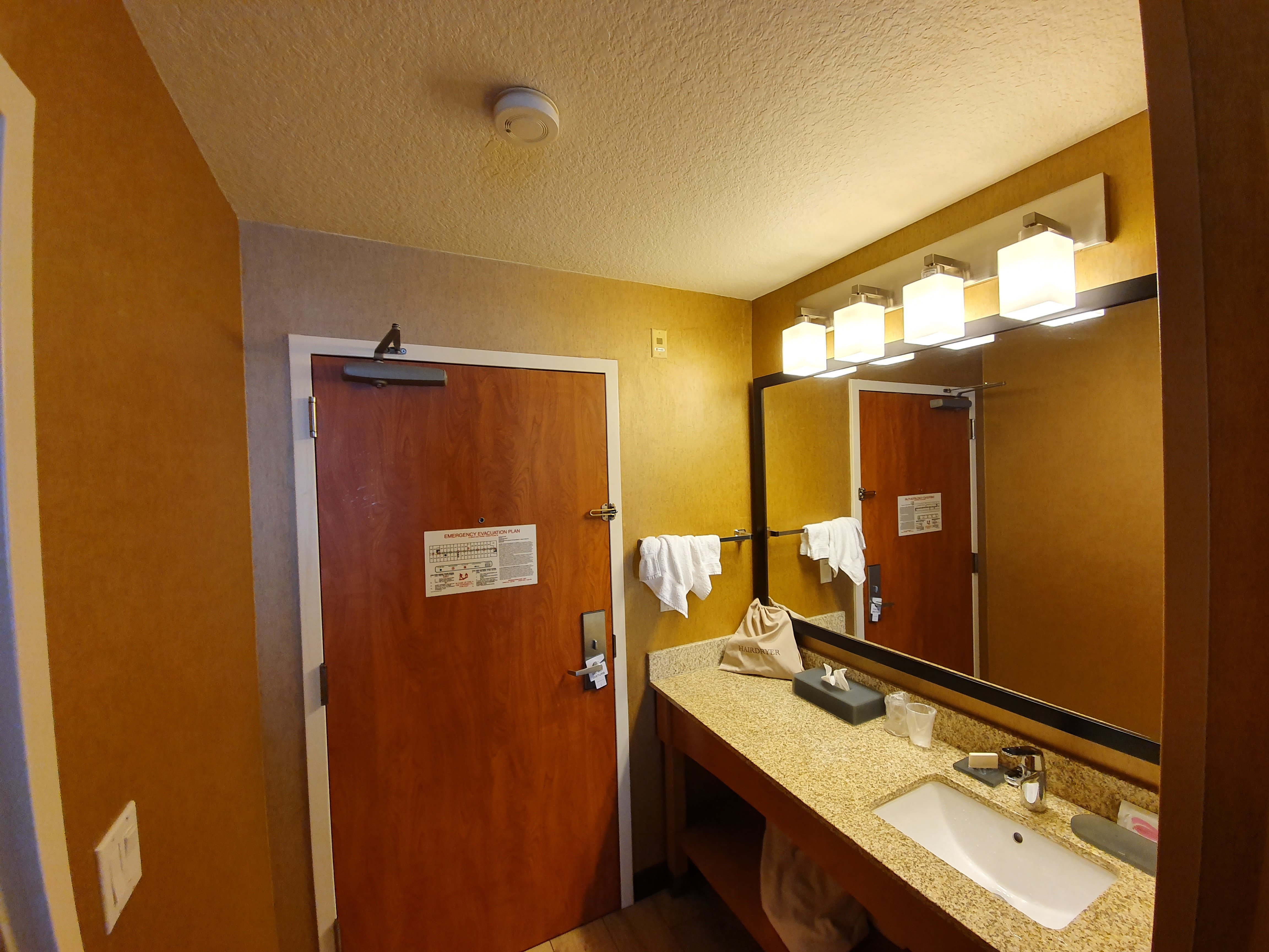 科达伦拉昆塔温德姆套房酒店-浴室