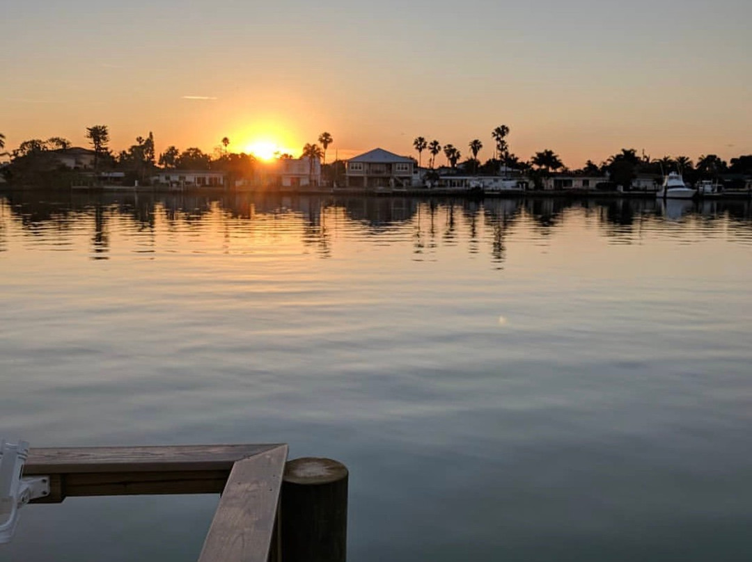 Westwinds Waterfront Resort主图