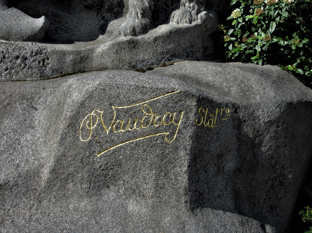 Monument aux bienfaiteurs-Romainville必去景点