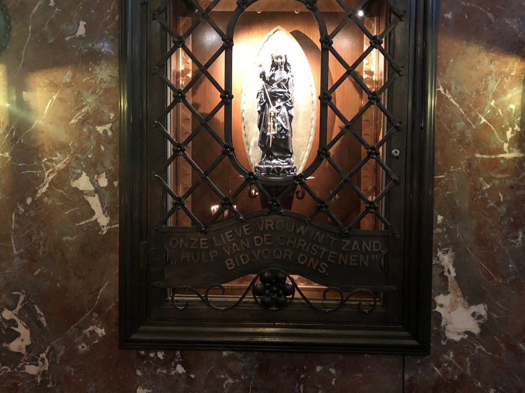 Church Saint Boniface-吕伐登必去景点