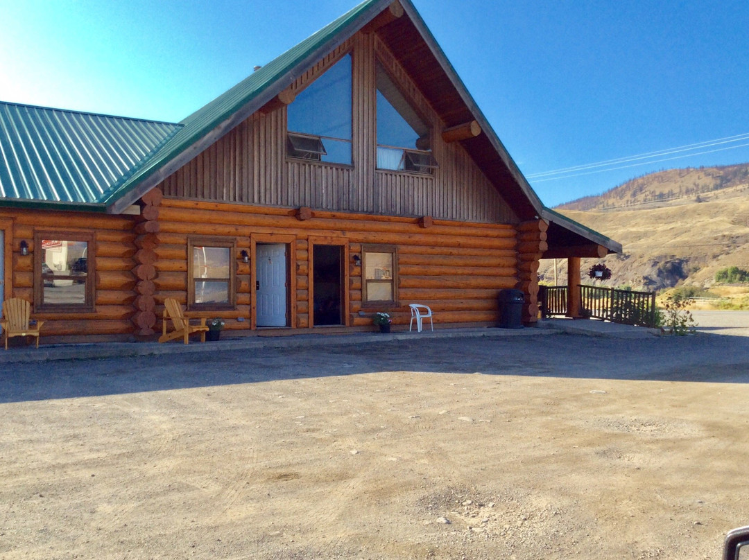 Bear's Claw Lodge主图